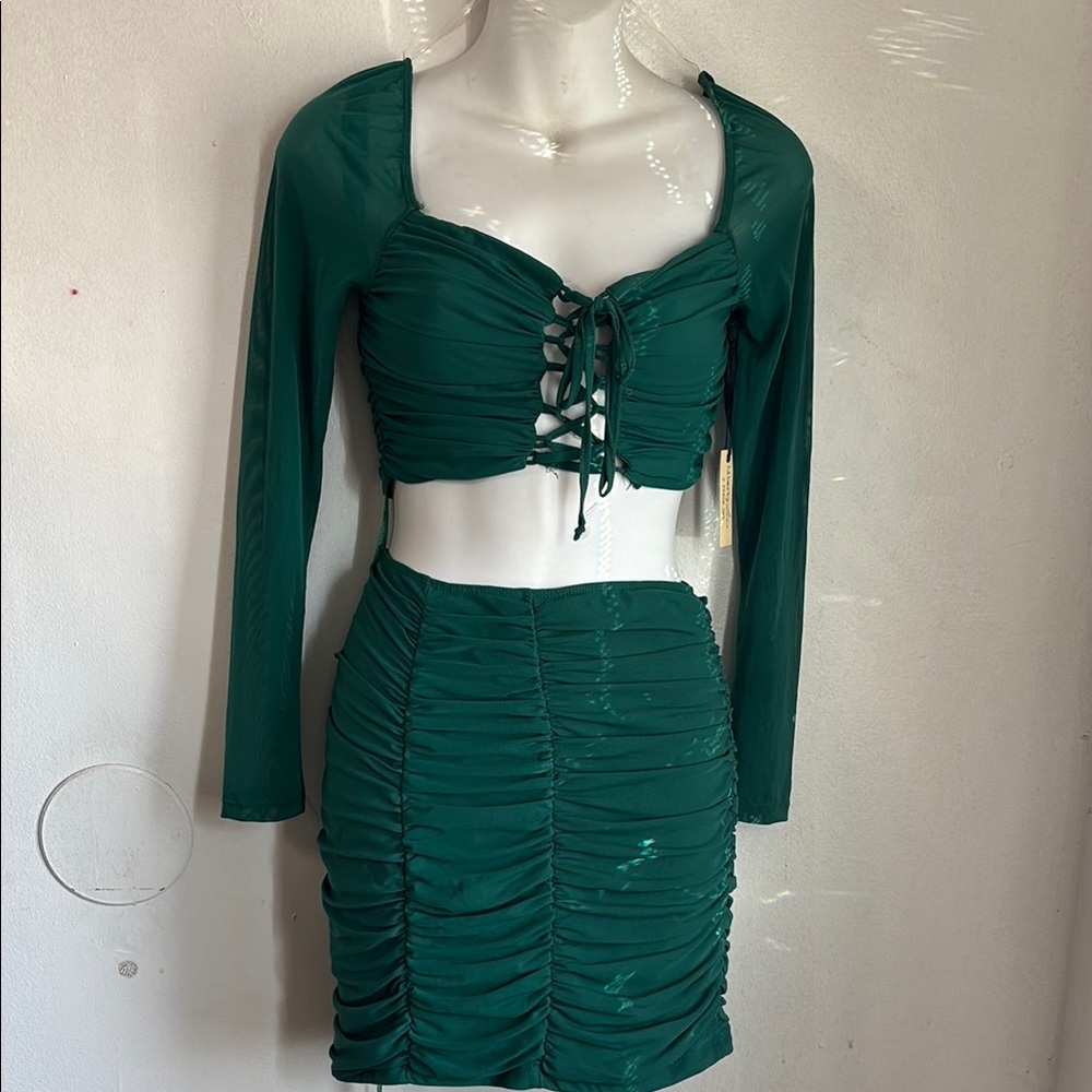 Elegant Green Ruched Skirt Set